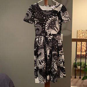 Lularoe Black Gray & White Short Sleeve Fit & Flare Dress Size XS